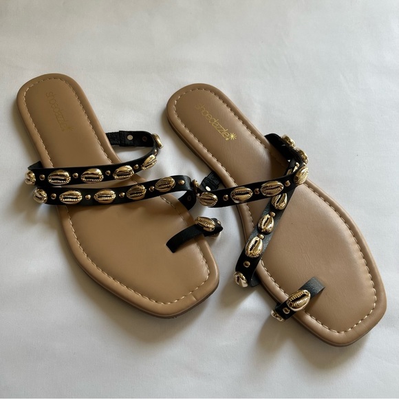 Shoedazzle | Golden Seashells Embellished Thong Sandals - Picture 2 of 9